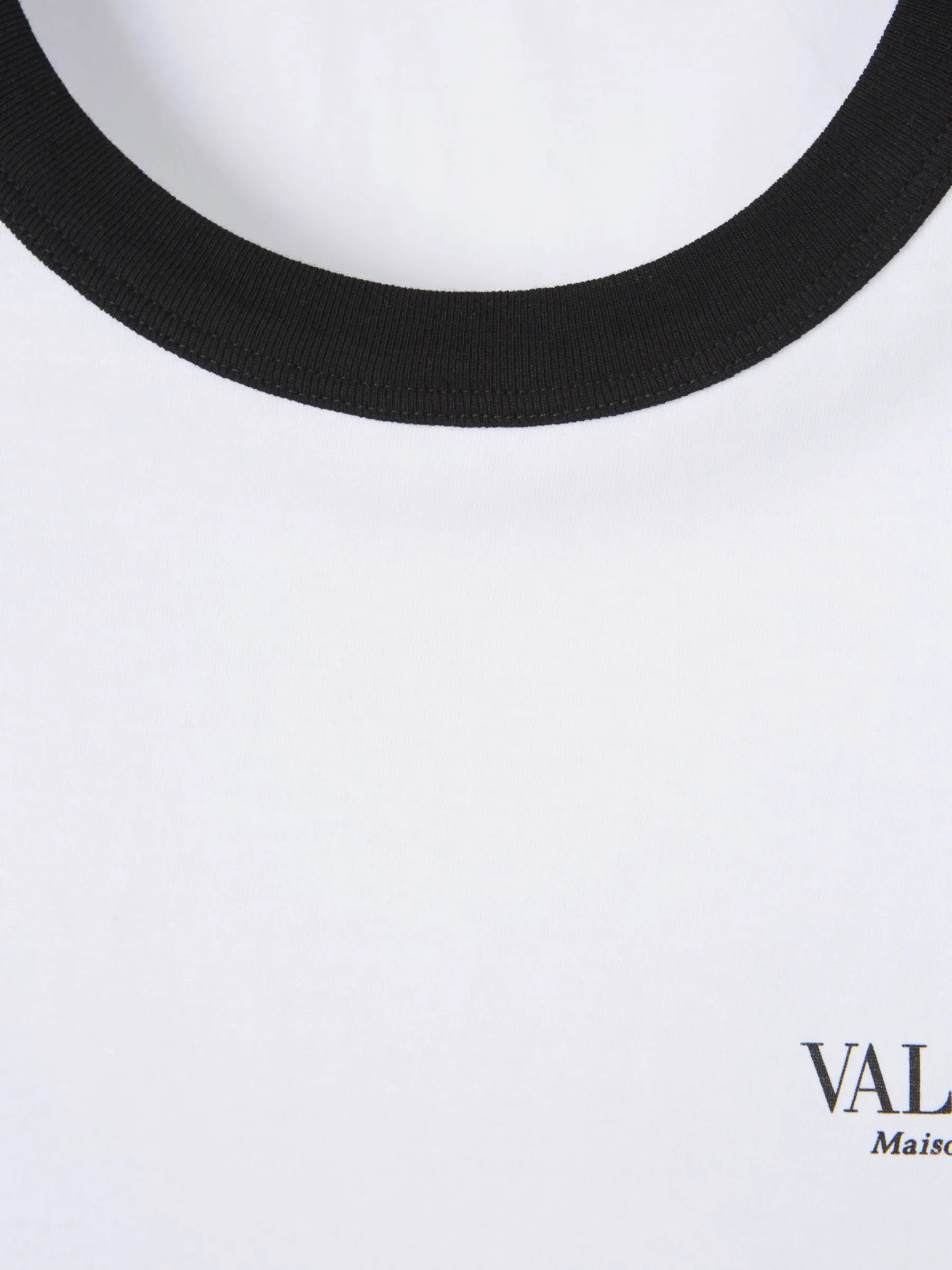 Camiseta Logo Contraste