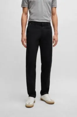 Chinos regular fit en tejido de gabardina de algodón elástico