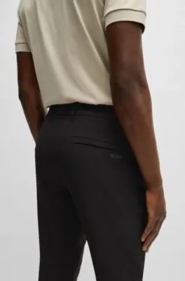 Chinos slim fit de tejido multielástico de planchado fácil