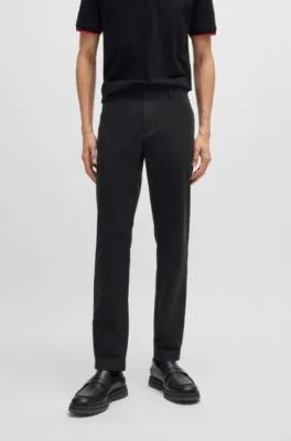 Chinos slim fit en tejido de gabardina de algodón elástico