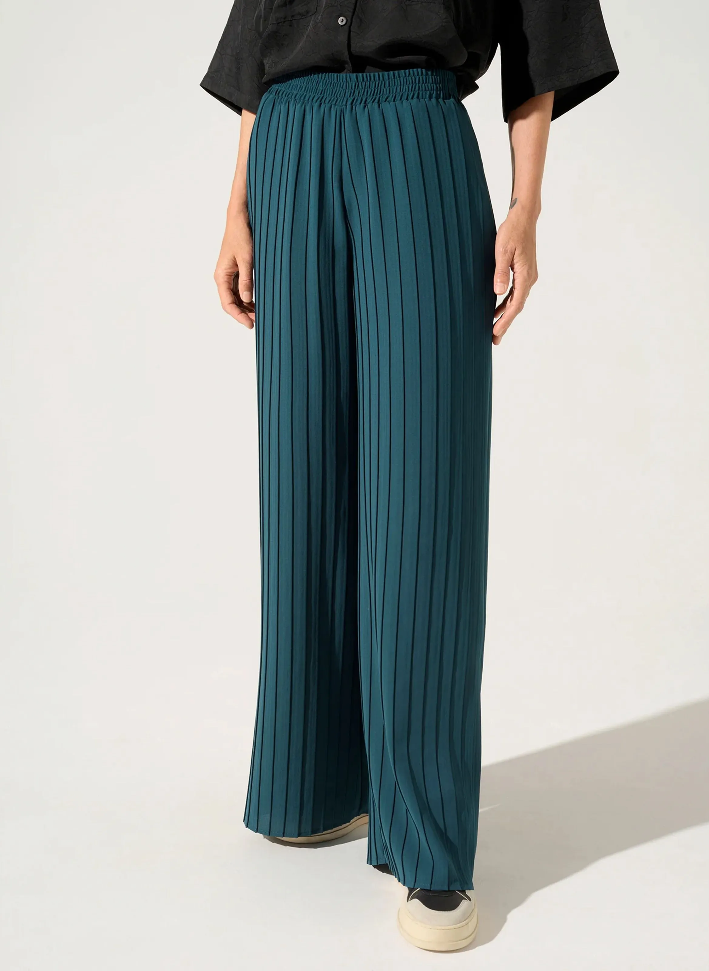 COTELAC Pantalón ancho plisado en azul