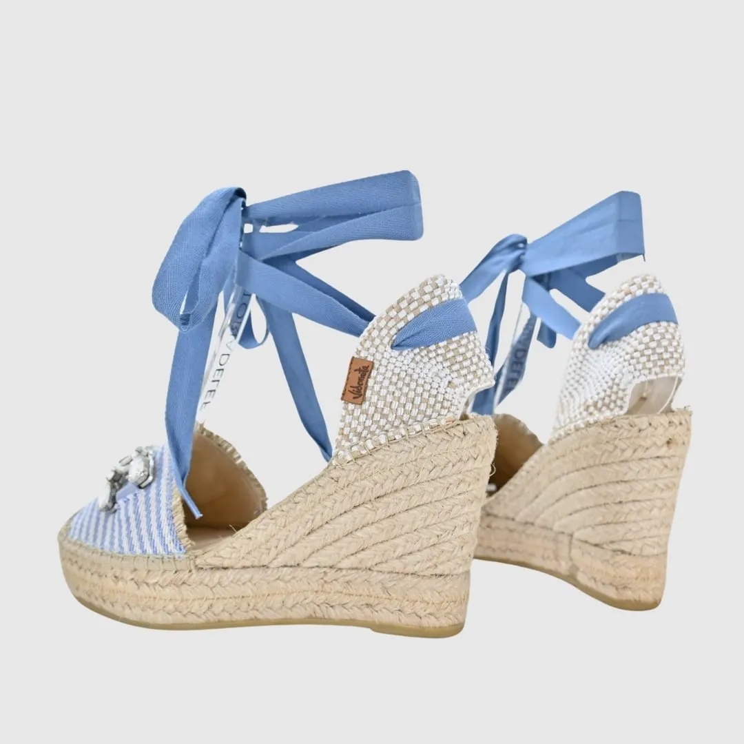 Cuñas estilo jean con pedrería | Vidorreta