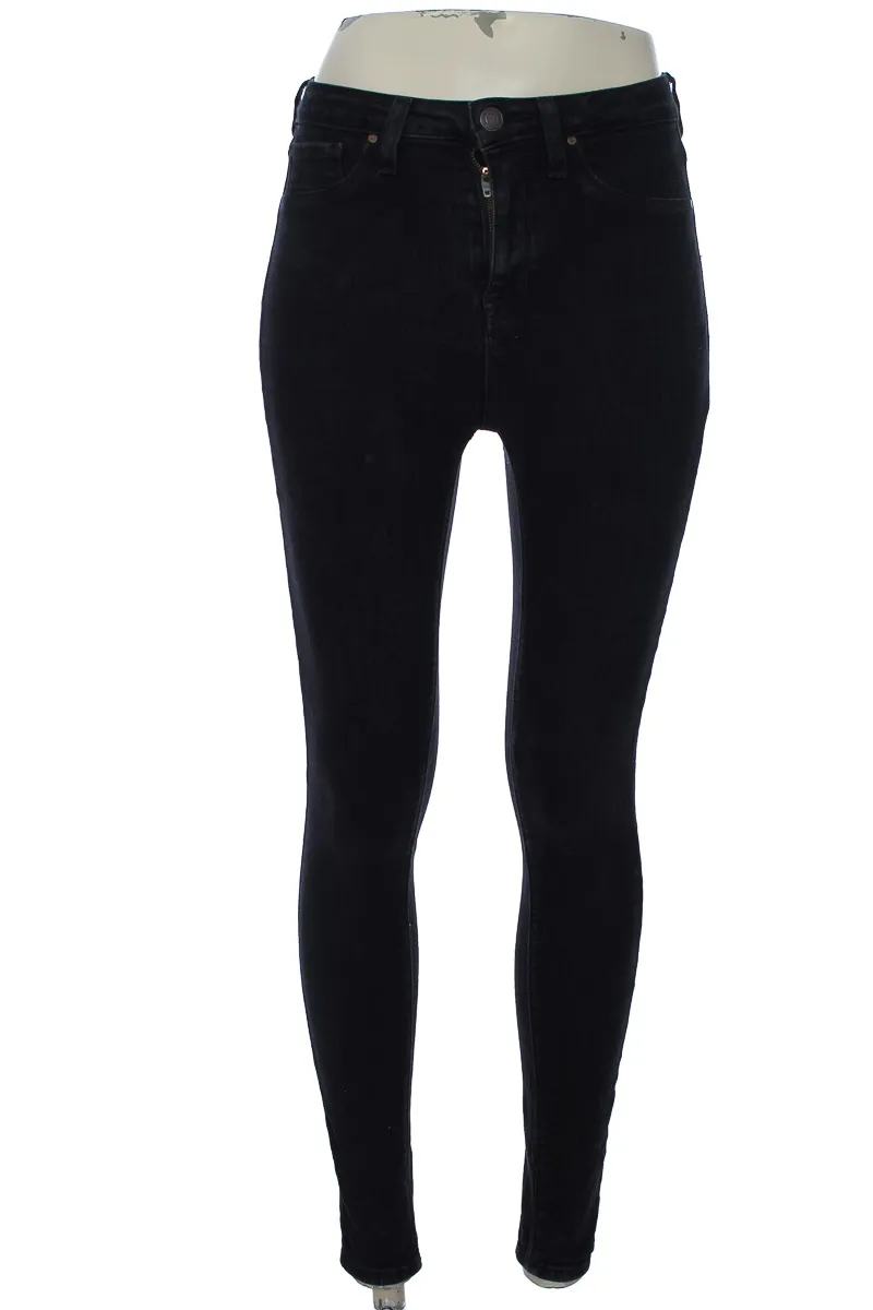 PANTALóN COLOR NEGRO  KOAJ