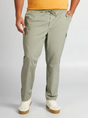 Pantalón con bolsillos en los laterales - VERDE