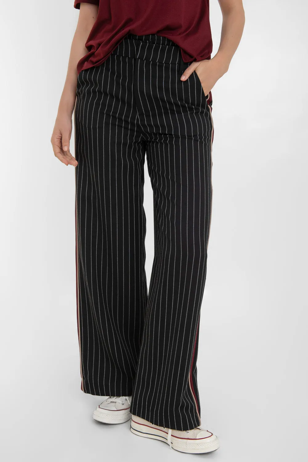 Pantalón flare de cintura boxer raya lateral