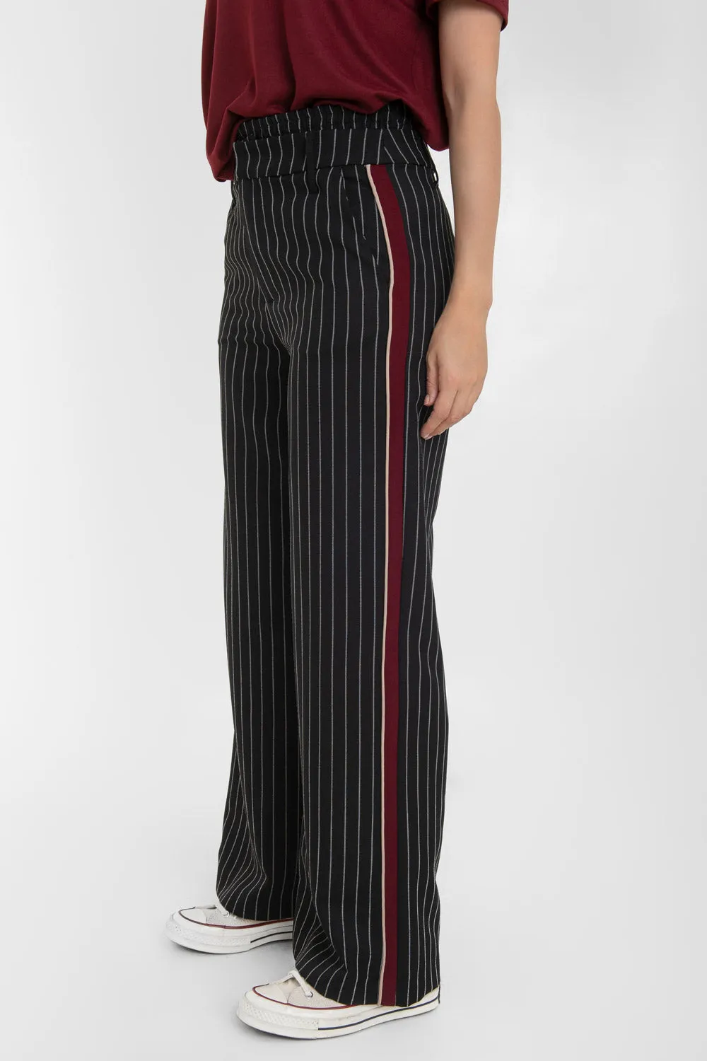 Pantalón flare de cintura boxer raya lateral