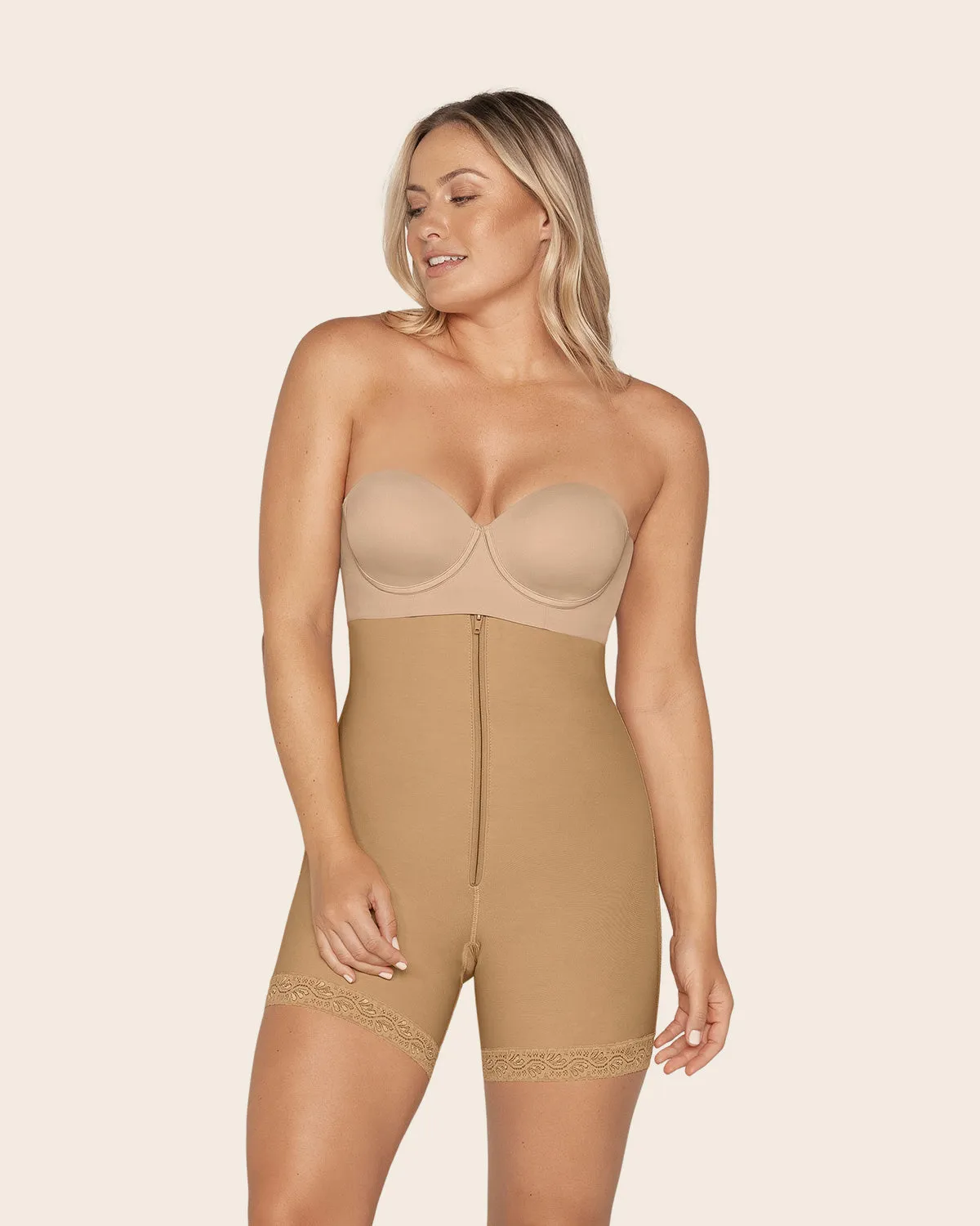 Panty faja tipo short de compresión fuerte levanta cola