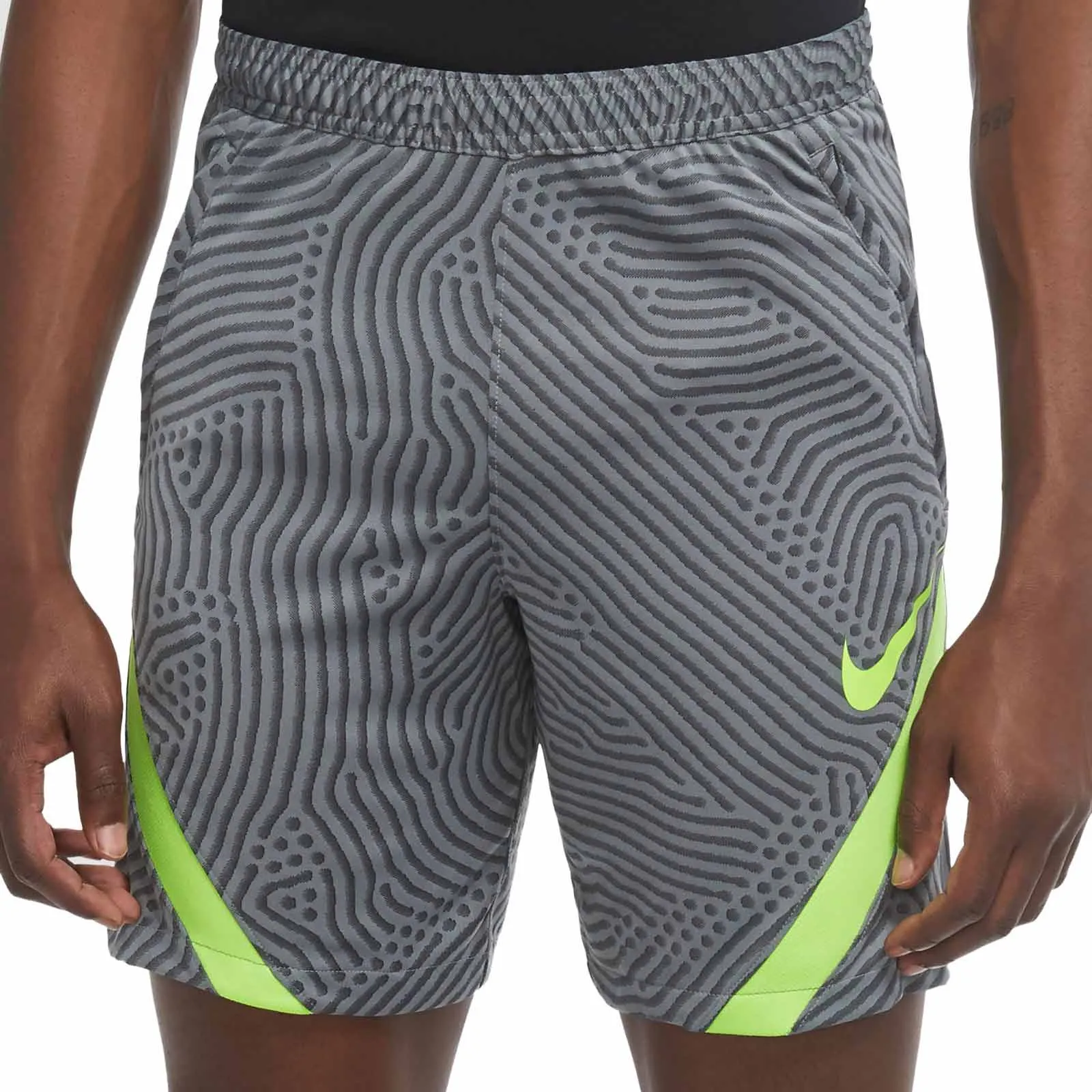 Short Nike Dry Strike