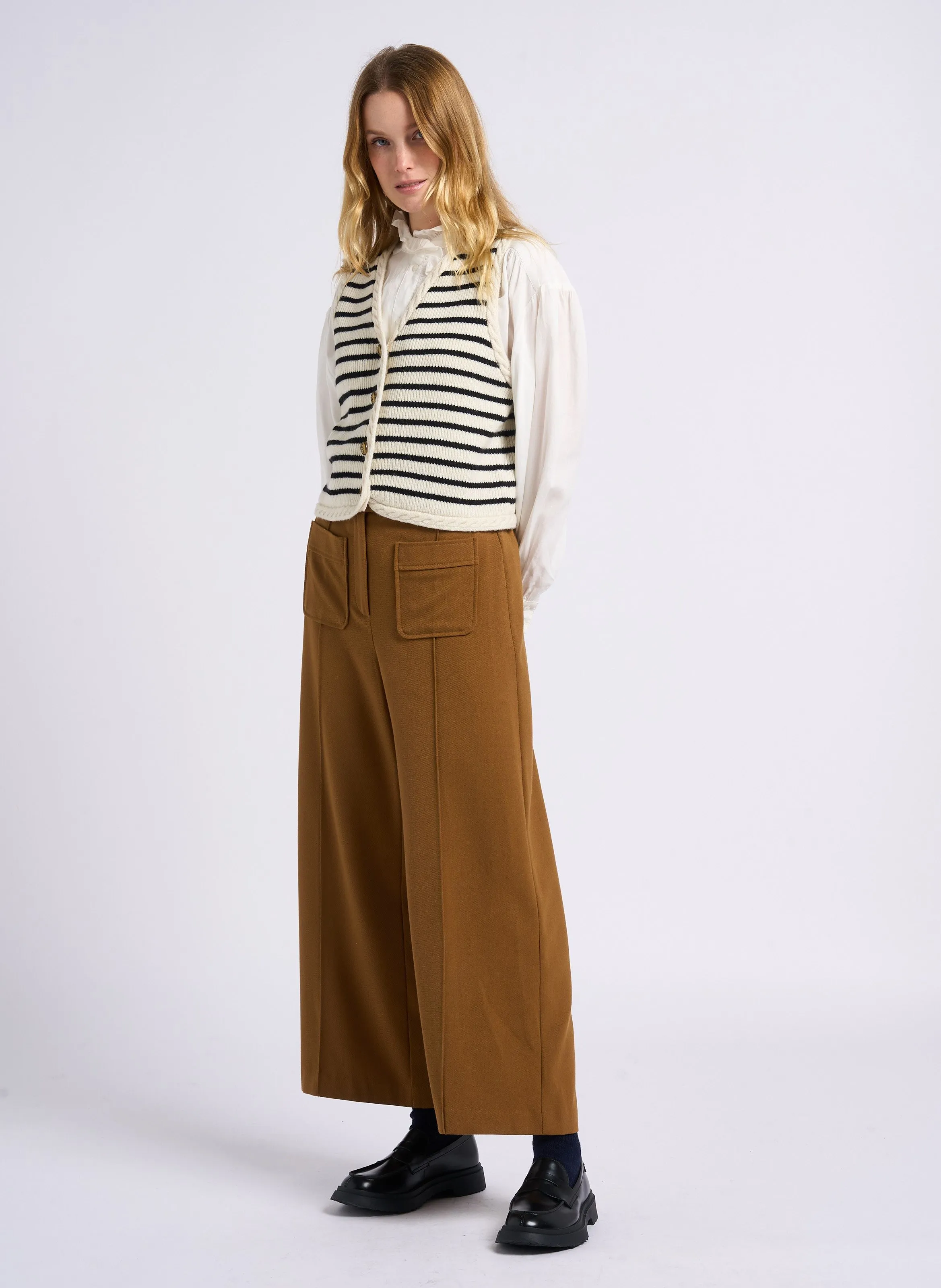 SUNCOO JERRY  PANTALóN DE TALLE ALTO Y PIERNA ANCHA EN MARRON