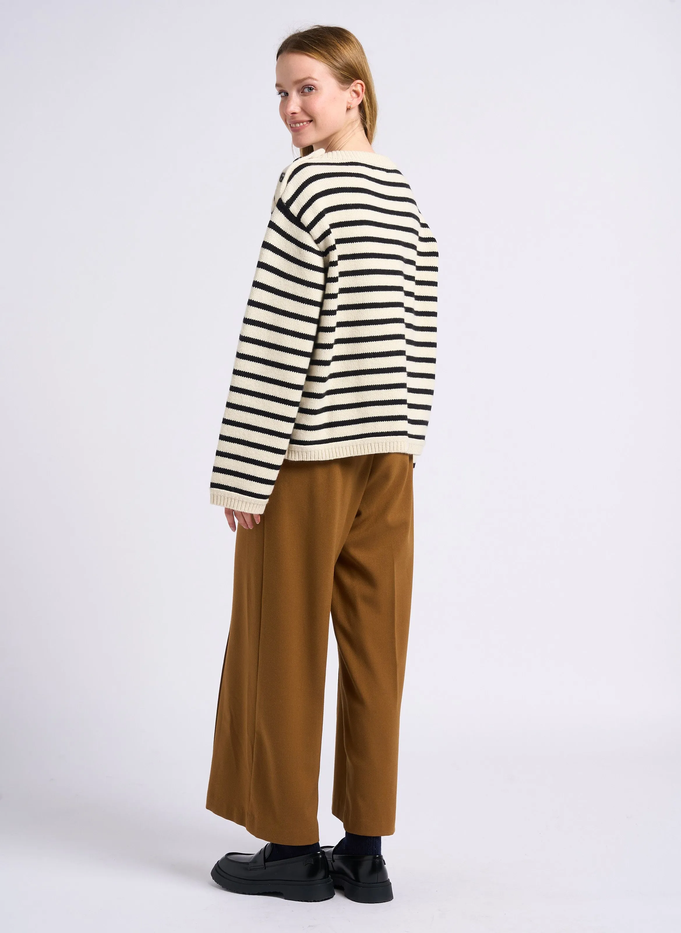 SUNCOO JERRY  PANTALóN DE TALLE ALTO Y PIERNA ANCHA EN MARRON