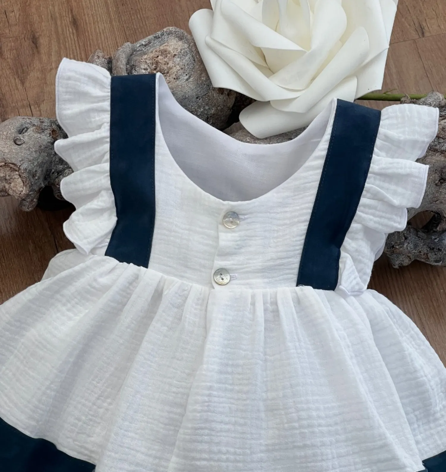 Vestido arras o ceremonia blanco y marino de Eve Children