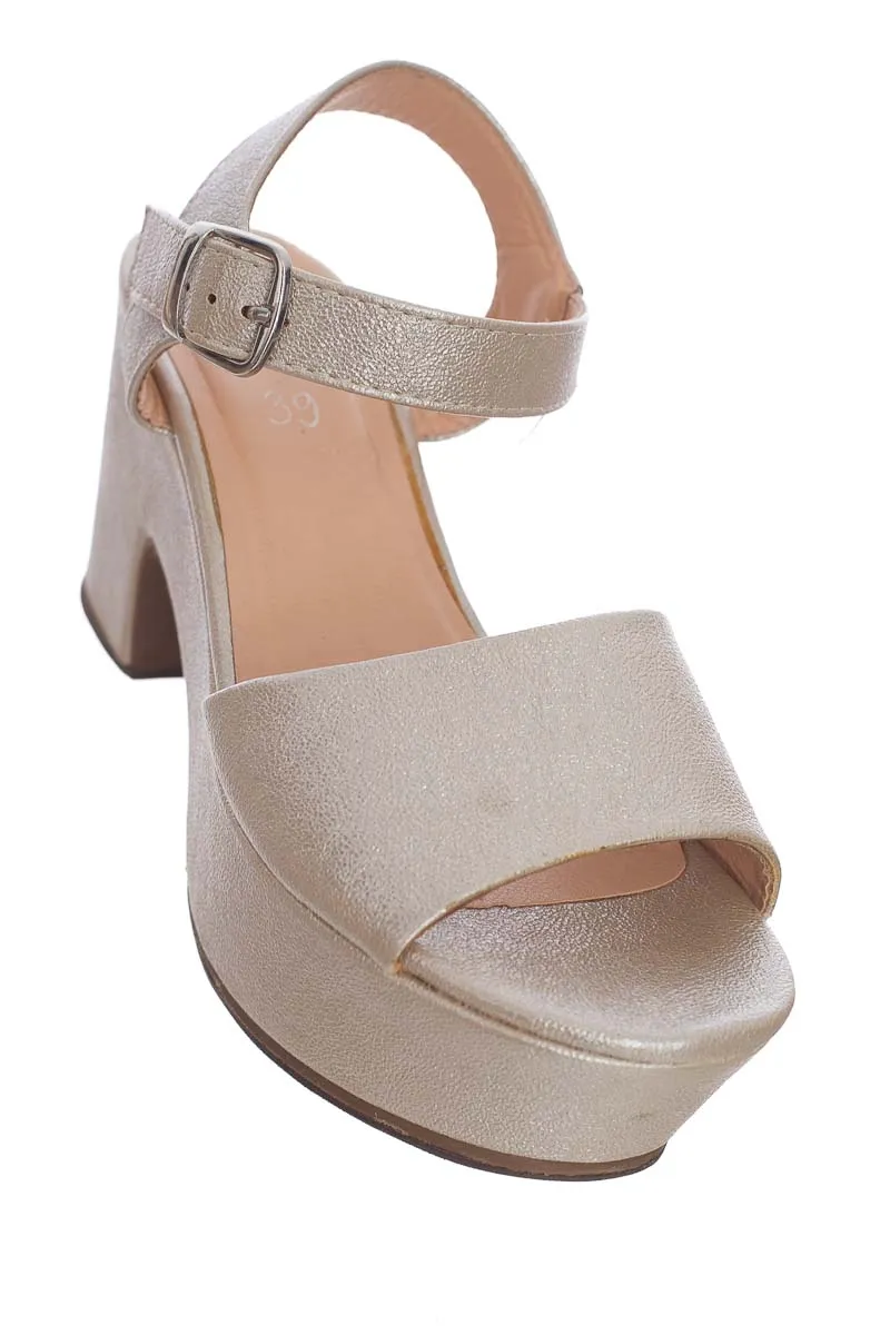 ZAPATOS COLOR DORADO  SYBILLA