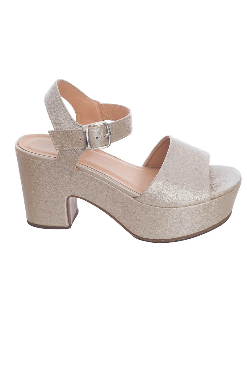 ZAPATOS COLOR DORADO  SYBILLA